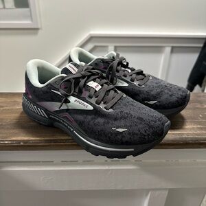Brooks Black and Purple Athletic Shoes